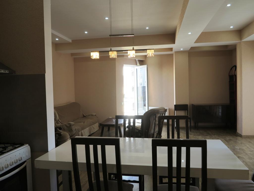 Appartement Samatsa Georgia à Tbilissi Extérieur photo